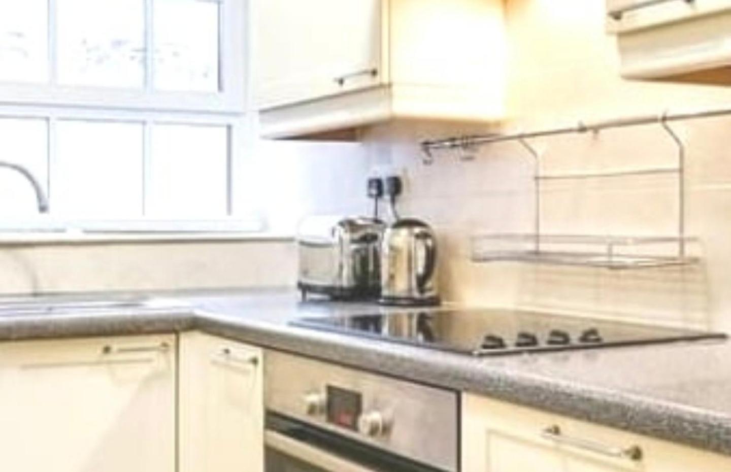 Sunny 1 Bedroom Flat In Central London Bagian luar foto