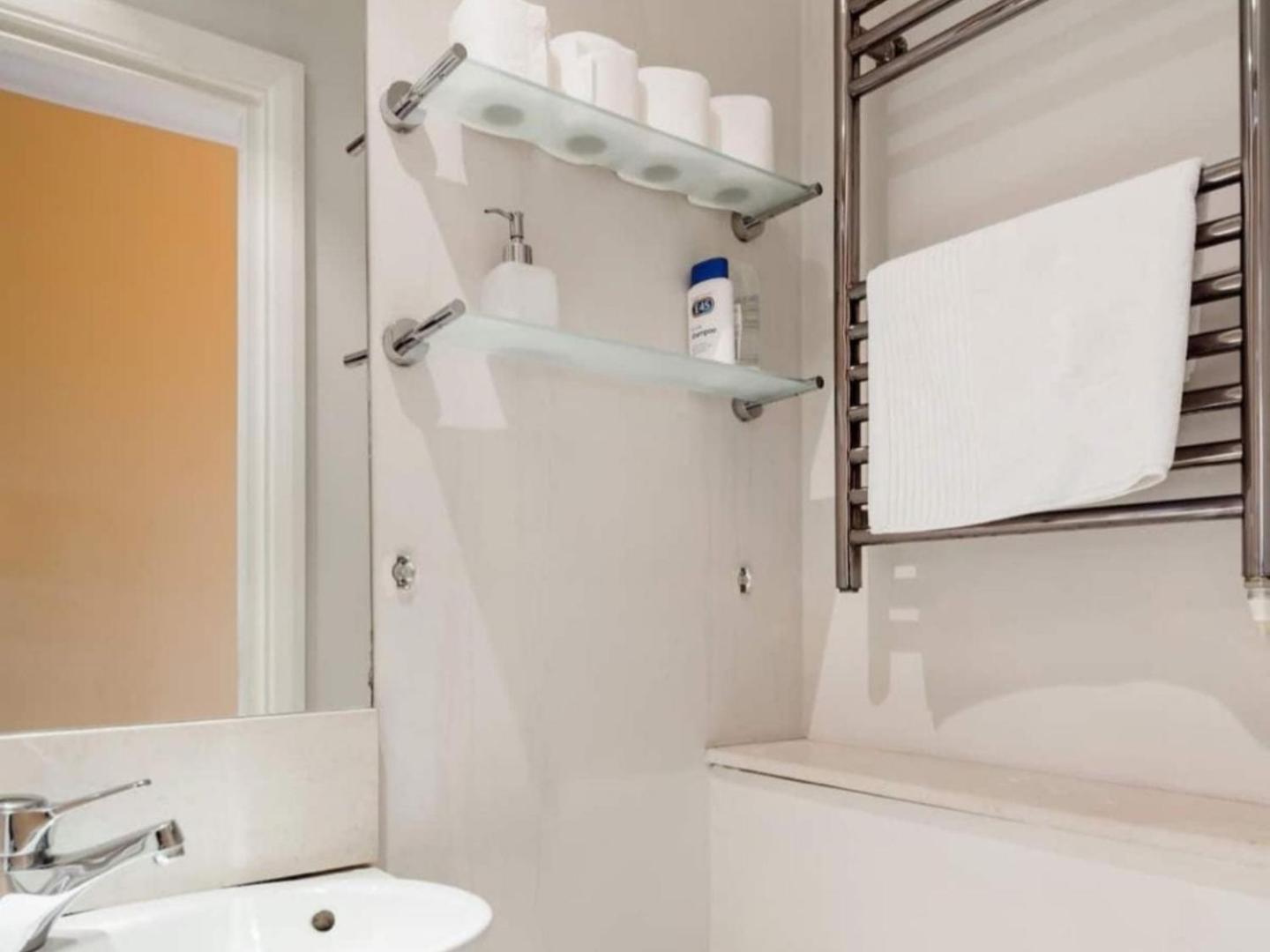 Sunny 1 Bedroom Flat In Central London Bagian luar foto